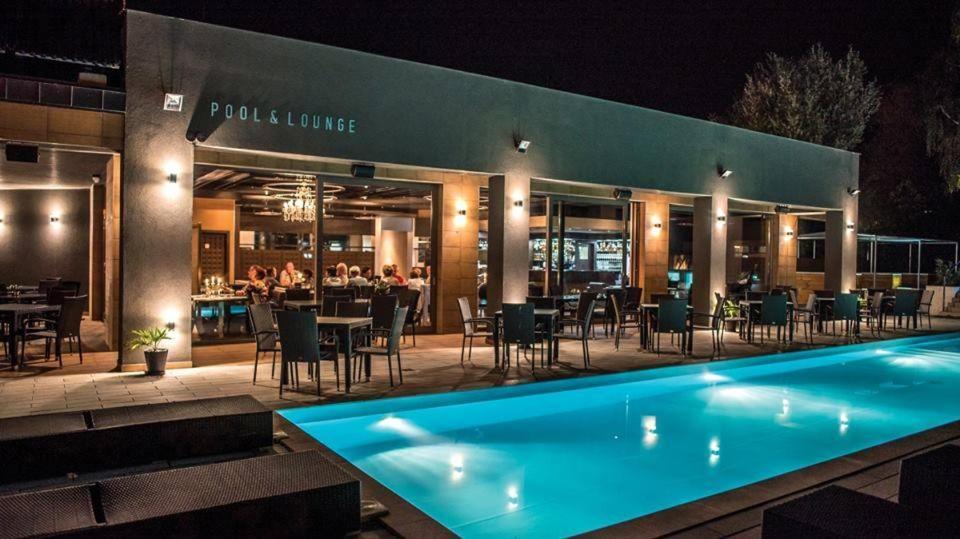 Player'S Pool&Rooms Вонярцвашхедь Экстерьер фото