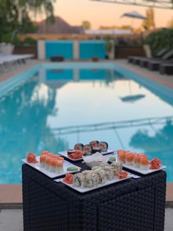 Player'S Pool&Rooms Вонярцвашхедь Экстерьер фото
